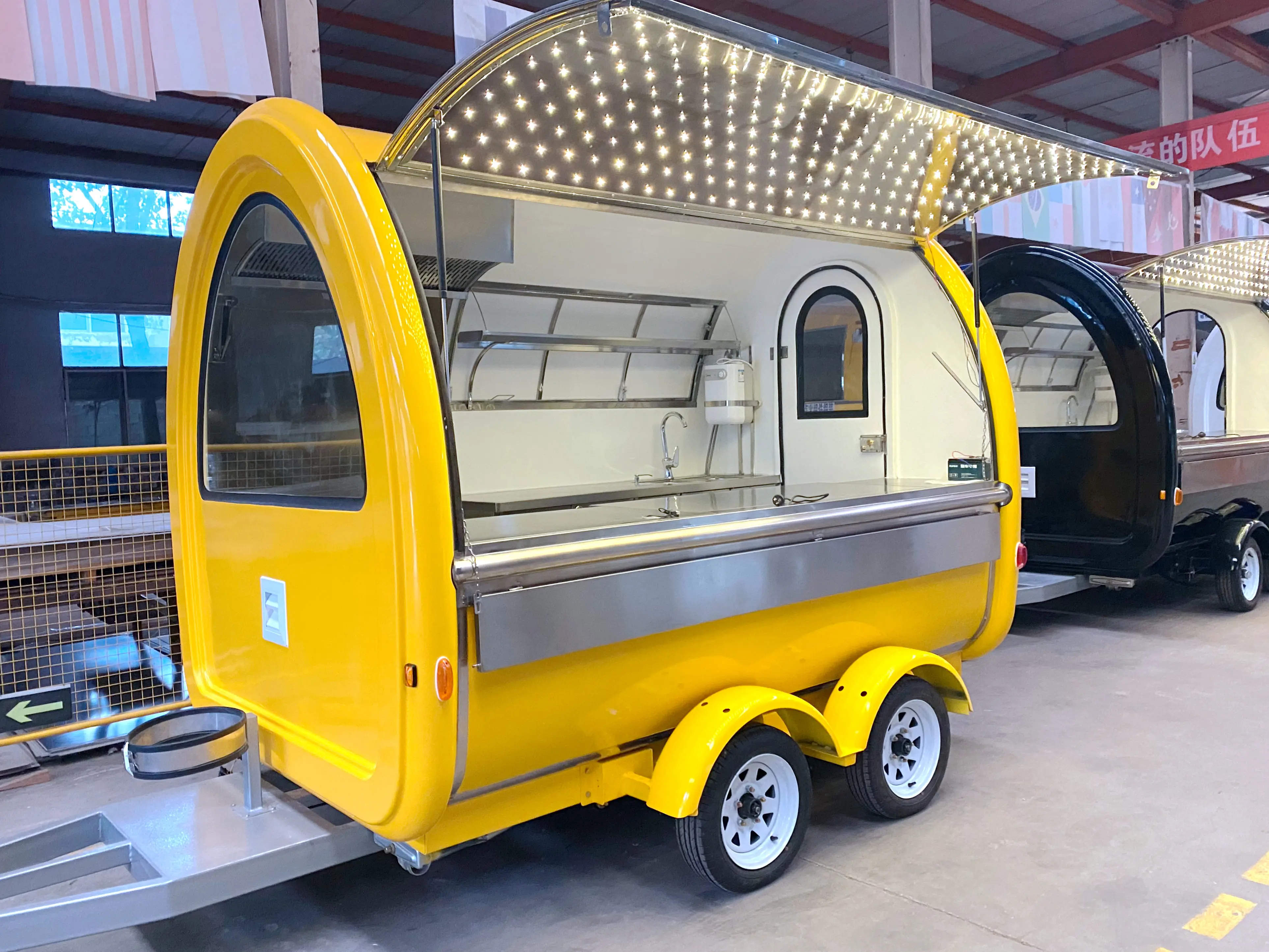 Open New Movable Nut Food Truckortable Samosa Fosnack Baror Sale Food Trailer Customized Mobile Restaurant Restaurant Equipment