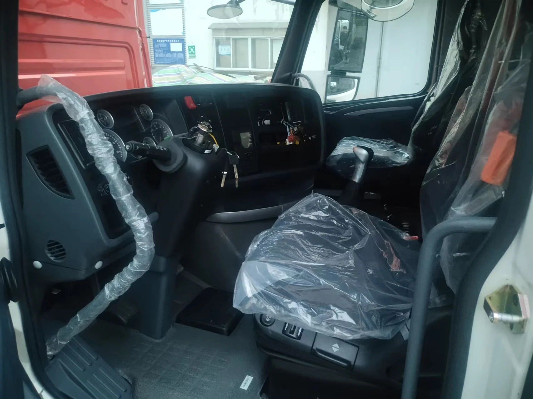 Factory Direct Sales Load Body Parts Cab Assembly Truck T7H Body assembly