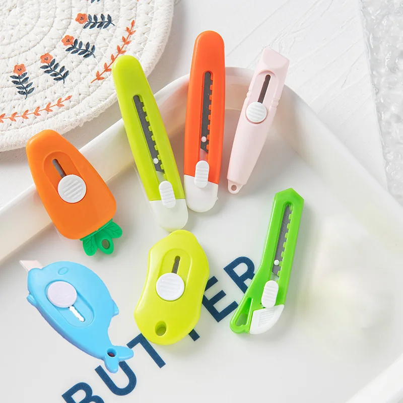 JPS OEM Custom cute cartoon Mini cartoon small portable carrot dolphin whale Utility knife