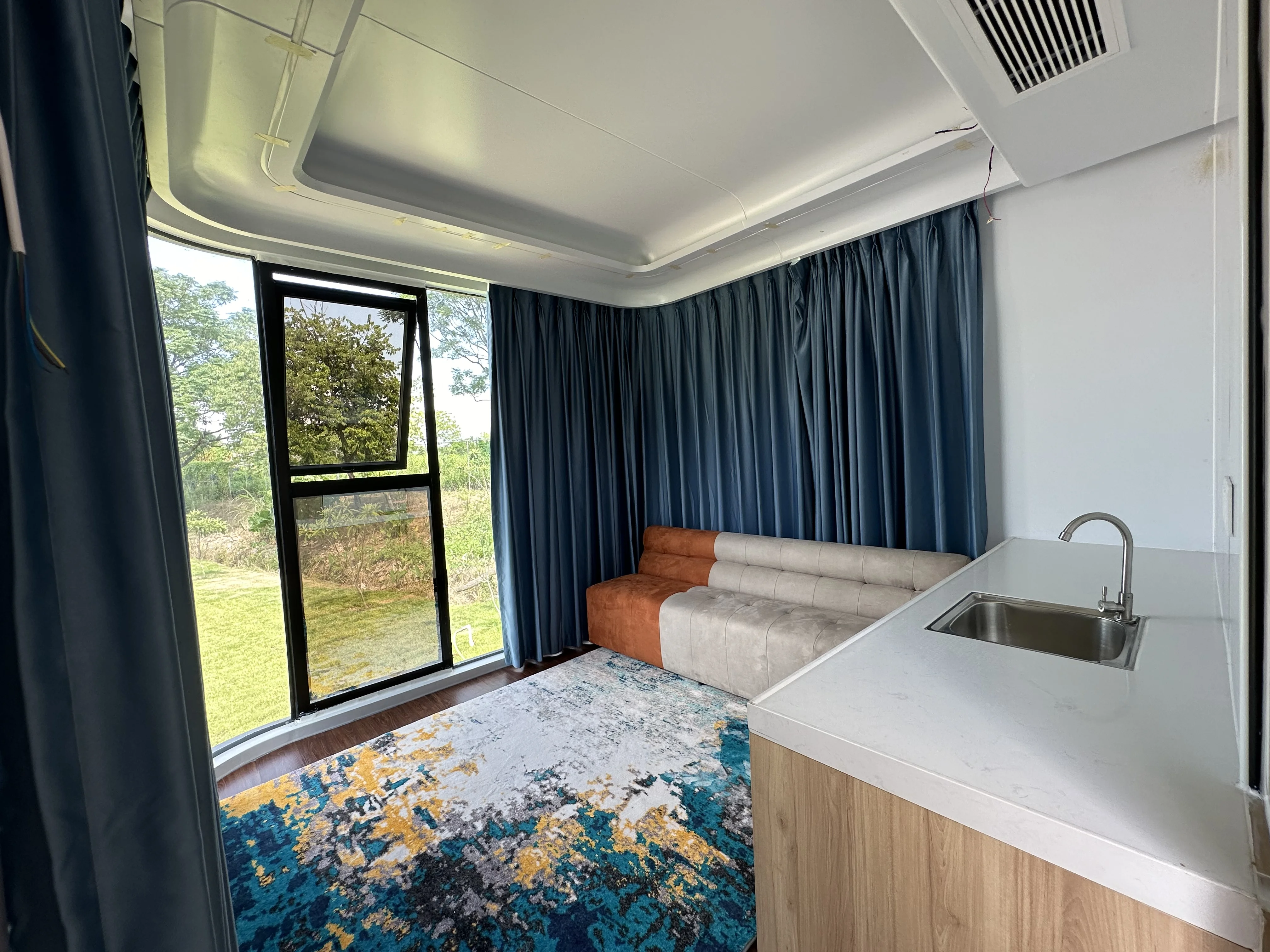 high Quality factory outlet Luxury modern space capsule with platform Prefabricated Container House for villa,hotel.