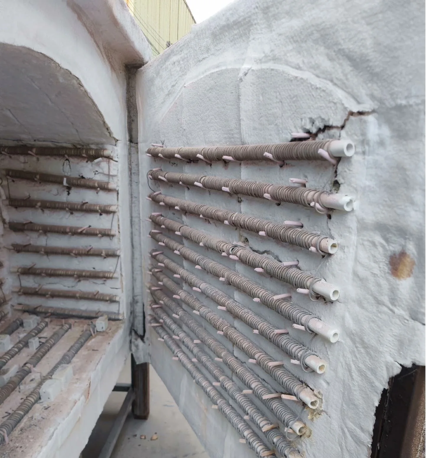 High Temperature Muffle Furnace Electric Kiln For Bricks Calcium Oxidefor Ceramics And Pottery Oven Calcium Oxide