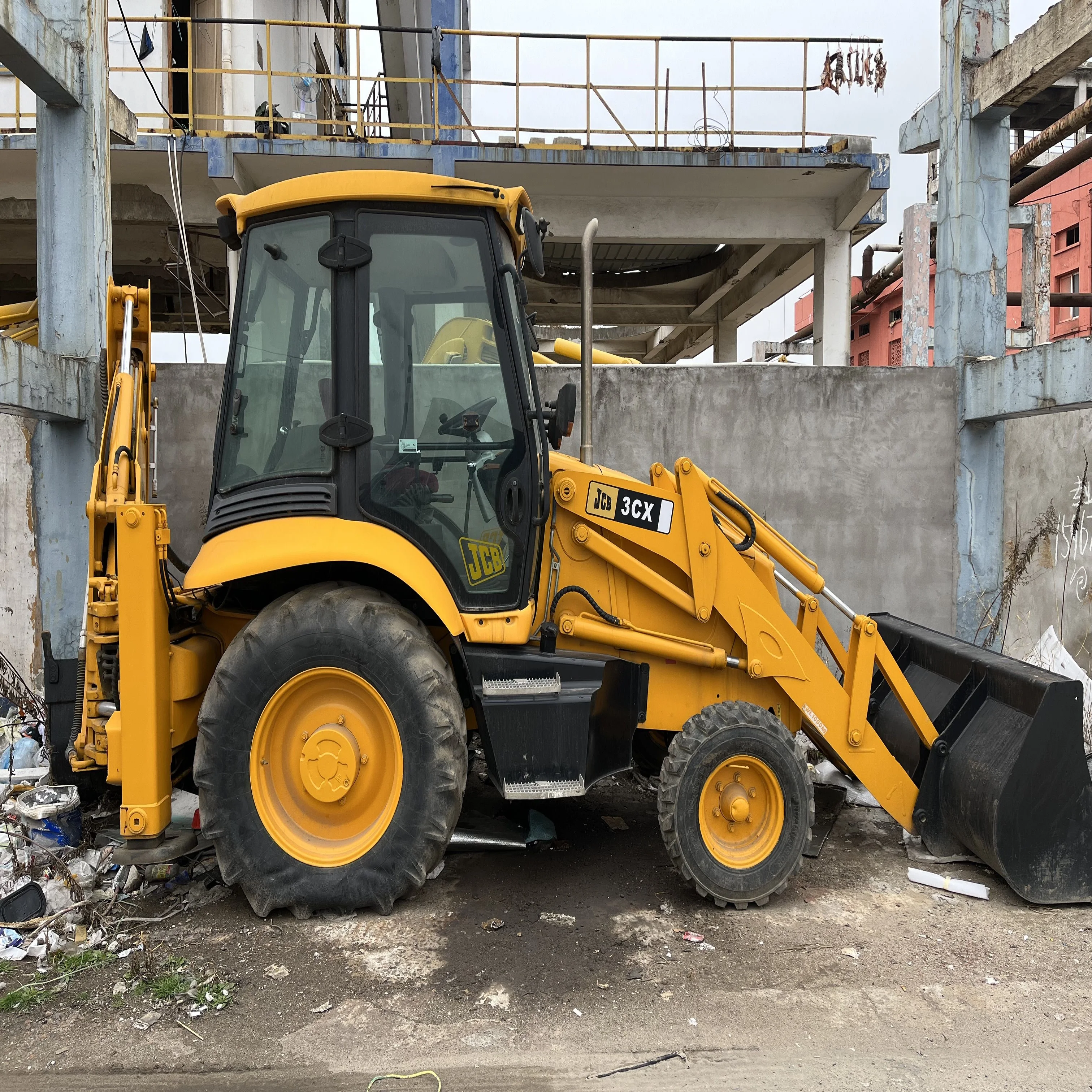 Экскаватор-погрузчик jcb 3cx 4cx 3dx б/у в хорошем состоянии