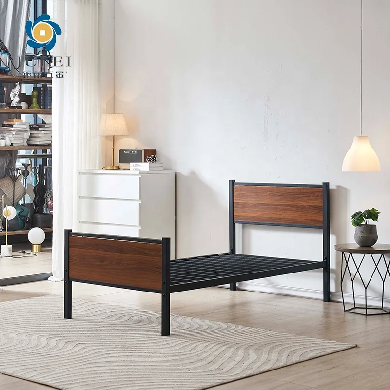 Cadre de lit avec fer métal  Metal Slats Modern Bedroom Furniture Sommier Metal King Size Bed Frame With Headboard Footboard