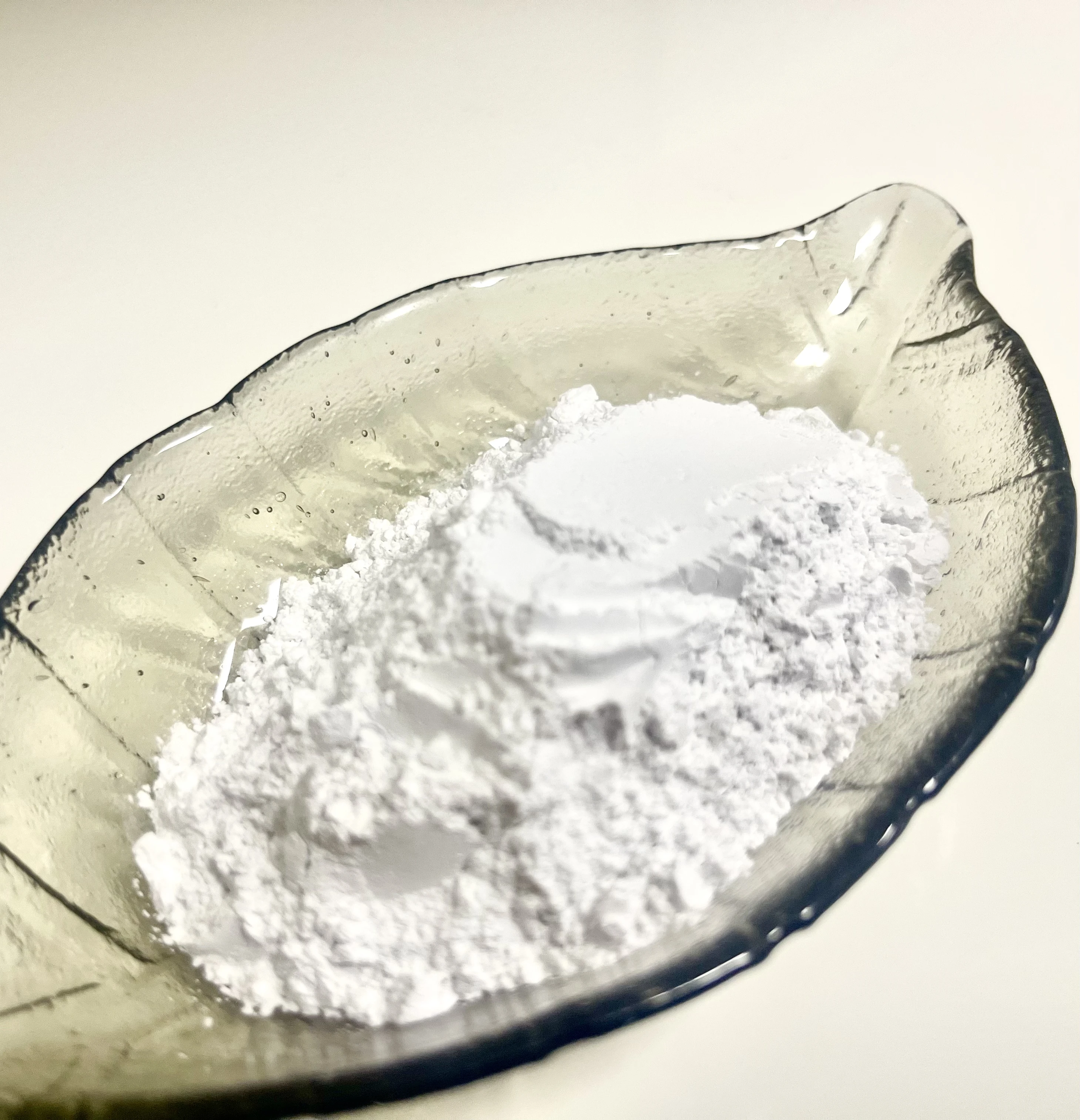 Manufacturer direct sales of high whiteness and high refractive index wollastonite