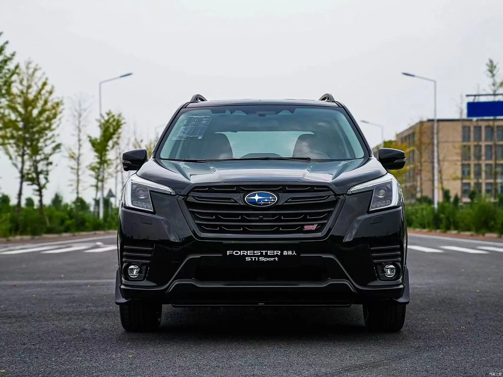 2024 Subaru FORESTER 5-дверный 5-местный газовый/бензиновый внедорожник Deluxe Edition 2.0i AWD левое рулевое управление с кожаными сиденьями