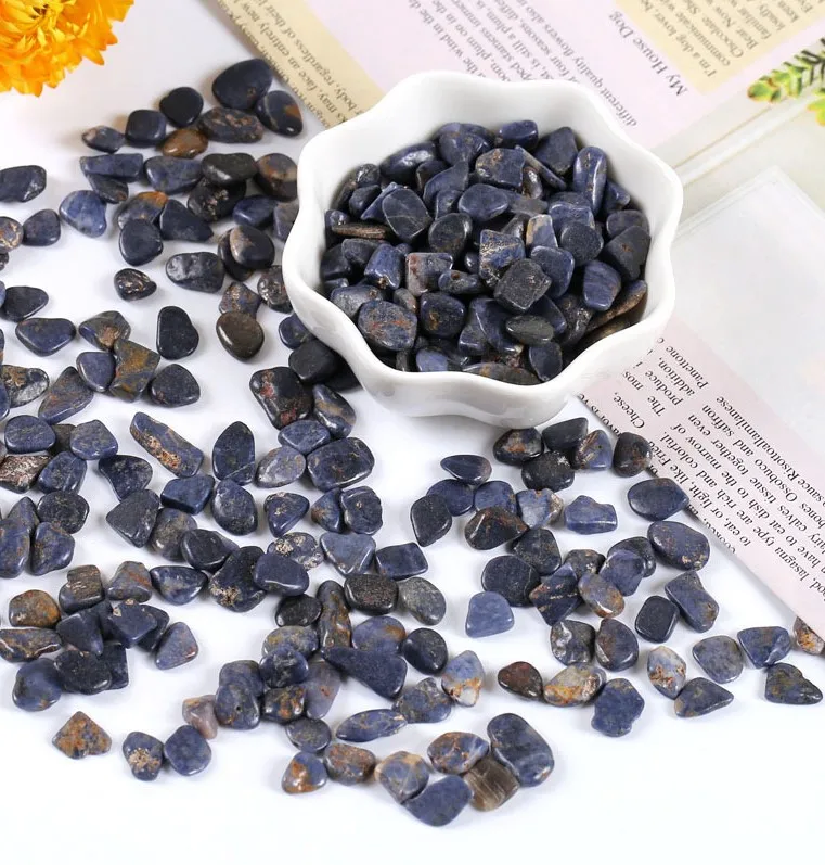 Chenyi Factory Wholesale Natural Blue Corundum Crystal Sapphire Chips Purple Crystal Chips For Meditation For Gifts 5-7mm 7-9mm