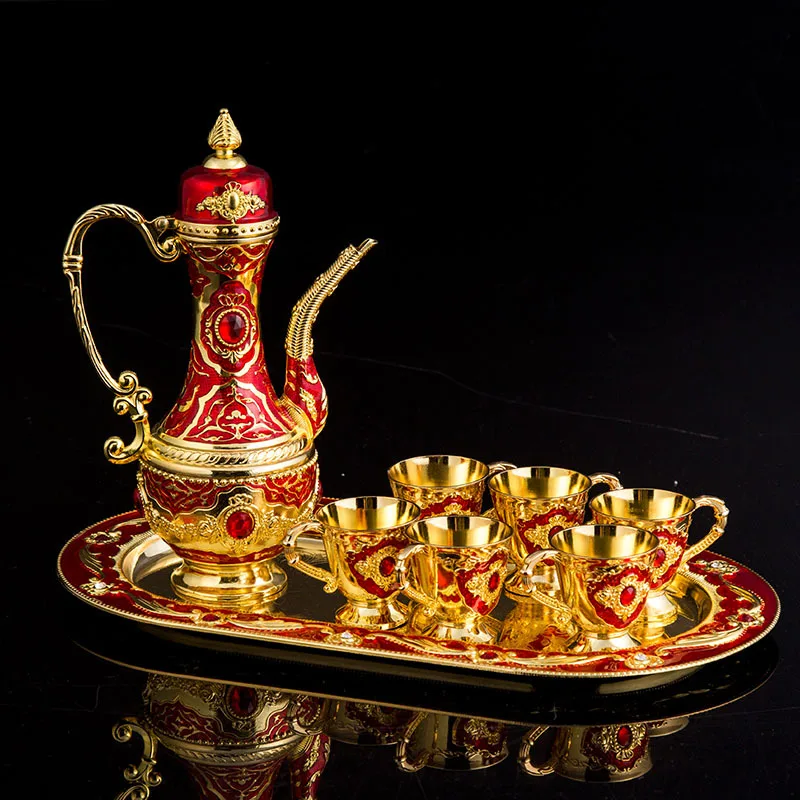 
New Product European Style Metal Hip Flask Alloy Wine Set Exquisite Gift Home Furnishings With Tray Wine Set 