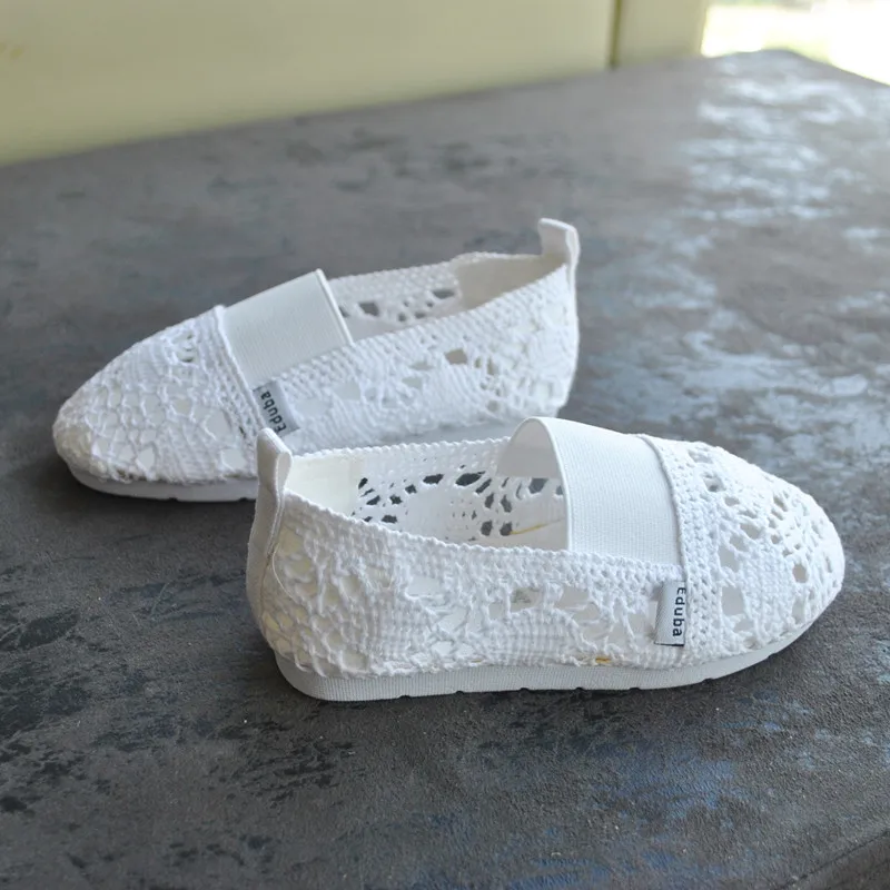 E11-3 Wholesale New Fashion Lace Edge Design Hollow Loafer Kids Shoes  girls sandal shoes 2 dollars per pair