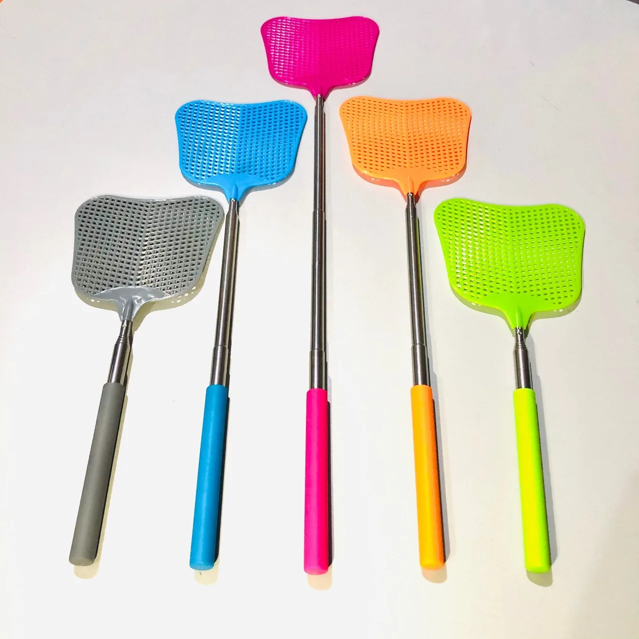 74cm Retractable Manual Plastic Fly Swatter Telescopic Fly Swatters with Long Stainless Steel Pole