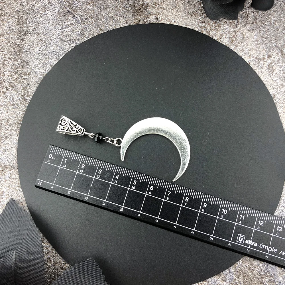 Gothic Velvet Chocker Collar Necklace For Women Velvet Cresecent Pendant Necklaces Silver Color Occult Dark Jewelry