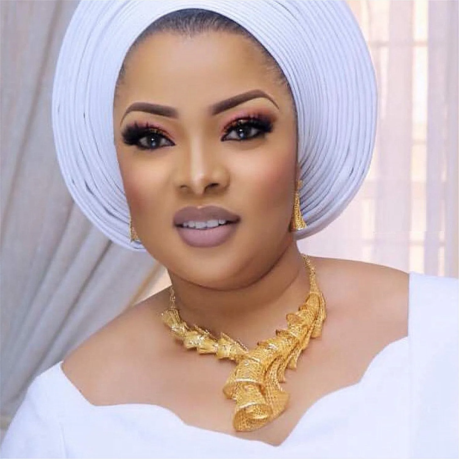 Zhuerrui Italian Gold Designs Jewellery Set African Necklace Bangles Jewelry Sets 24k Gold Copper Women Jewelry Set H00566