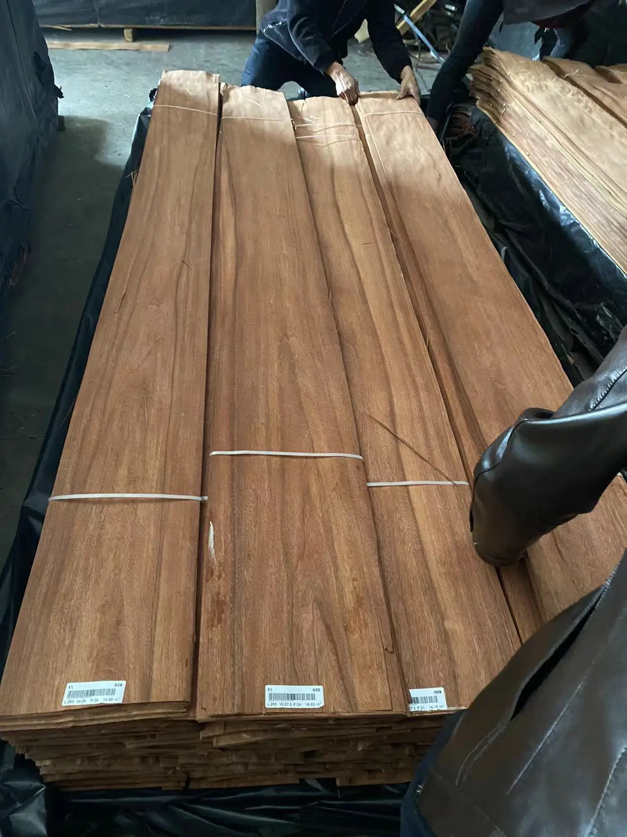Sliced Fancy African Rosewood Veneer for Decoration High-End Furniture