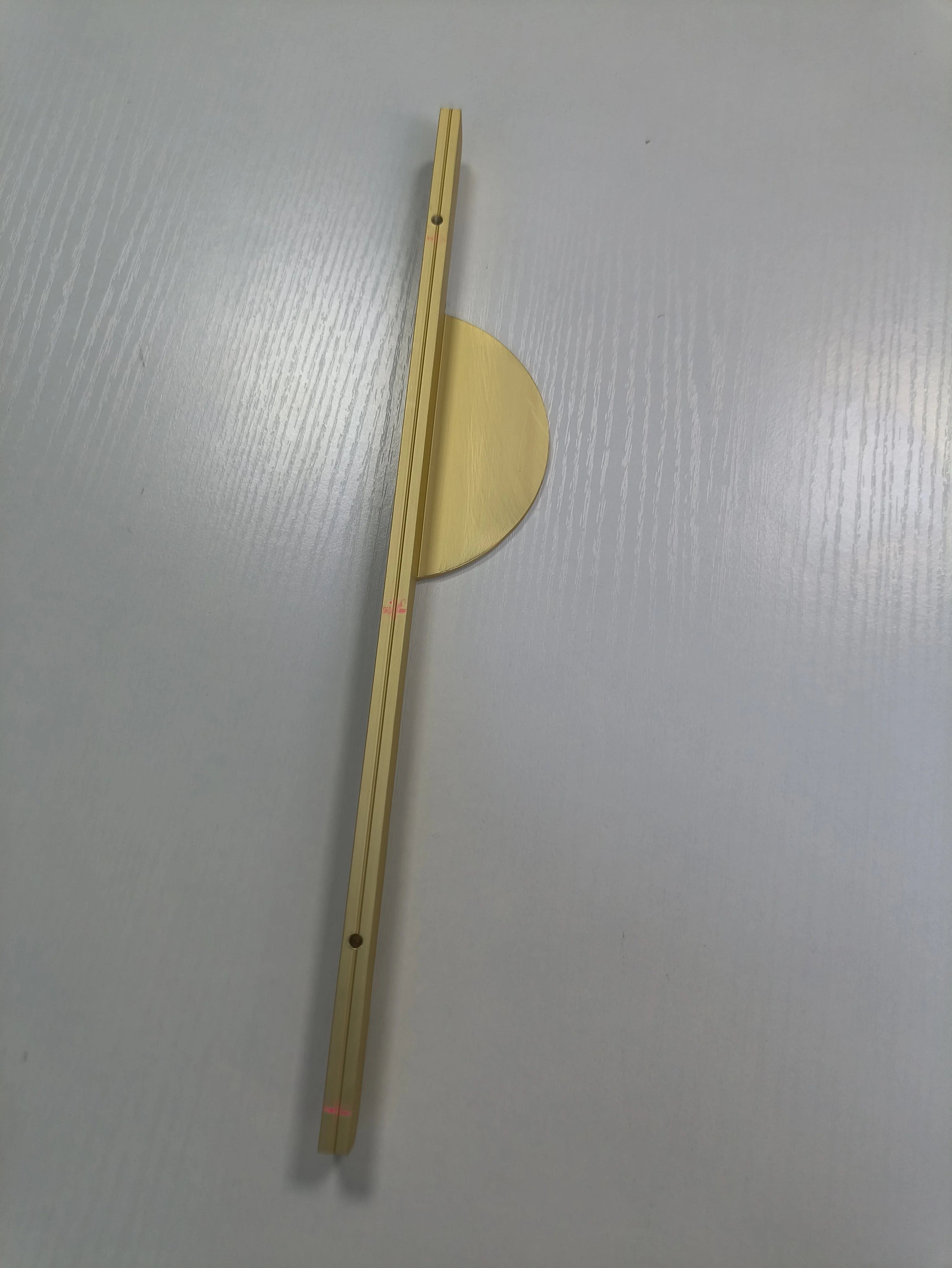 Modern light luxury to open the door golden handle wardrobe door through the top handle new Chinese creative aluminum alloy hand