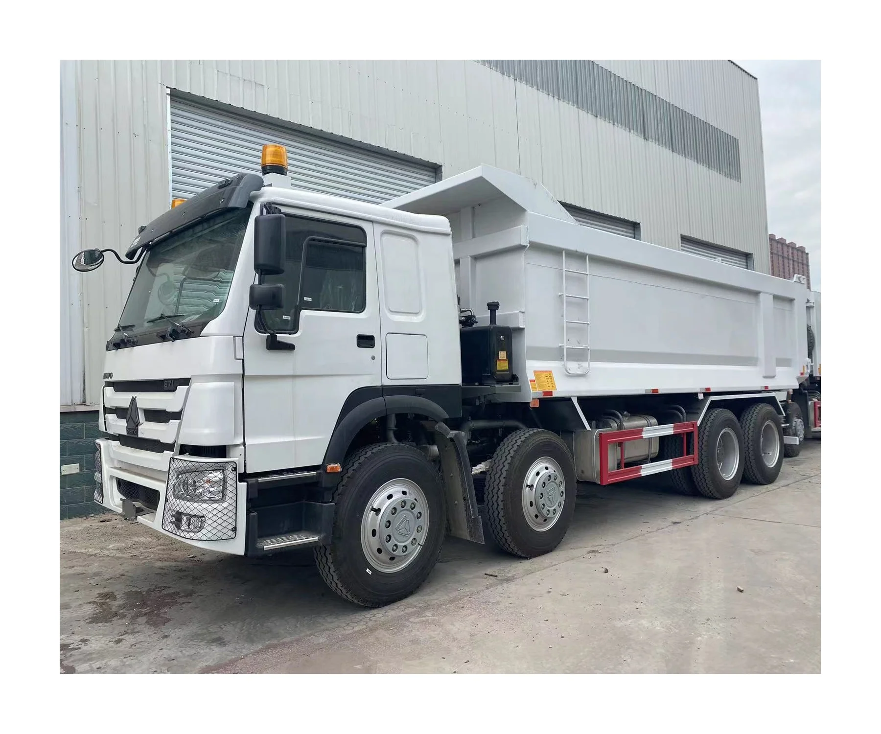 Heavy Loading 30m3 Mine Tipper Trucks Diesel Engine Dump Truck