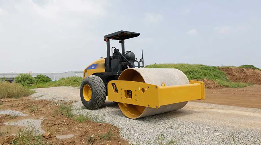 Compactor vibratory road roller 522F and static road roller compactor with optional accessories  within Earthmoving Machinery
