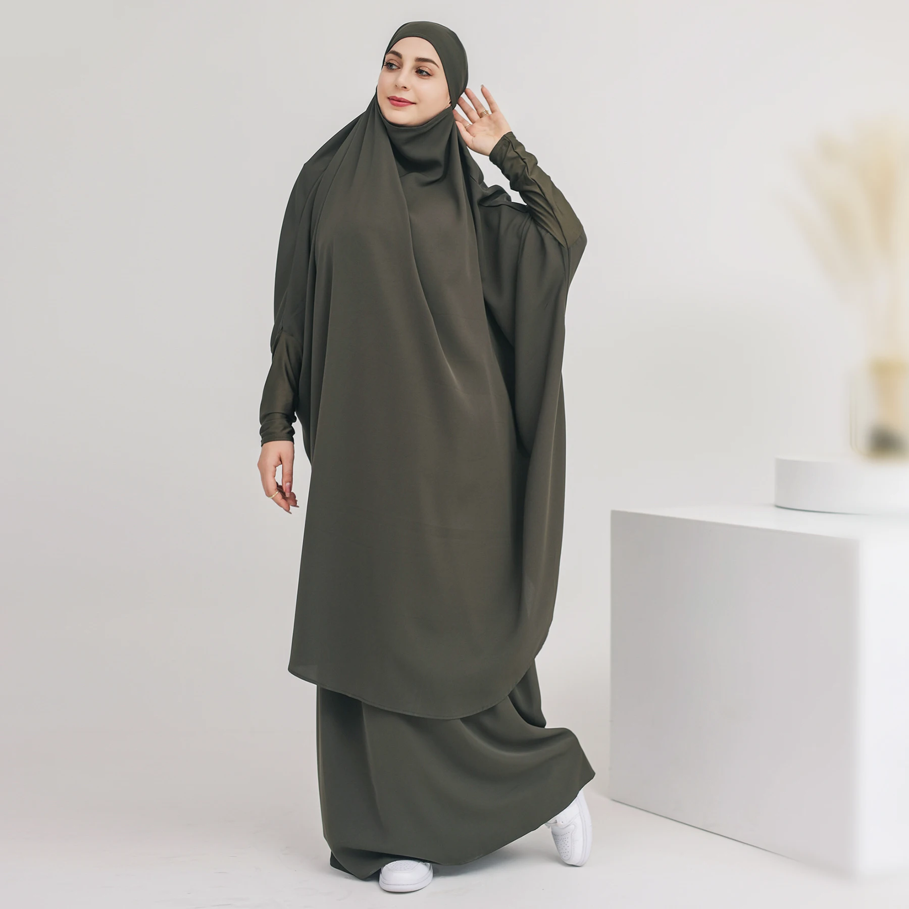 Islamic Clothing Loriya Fashion Abaya Muslim Women Dress Top Jilbab Prayer Abaya and Long Skirt 2PCS Abaya Set EID Collections