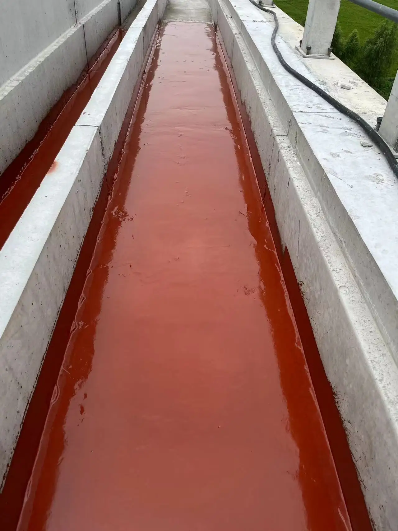 Hot Sale waterproof floor roof liquid rubber high water and cold resistance paint for roof transparent nano
