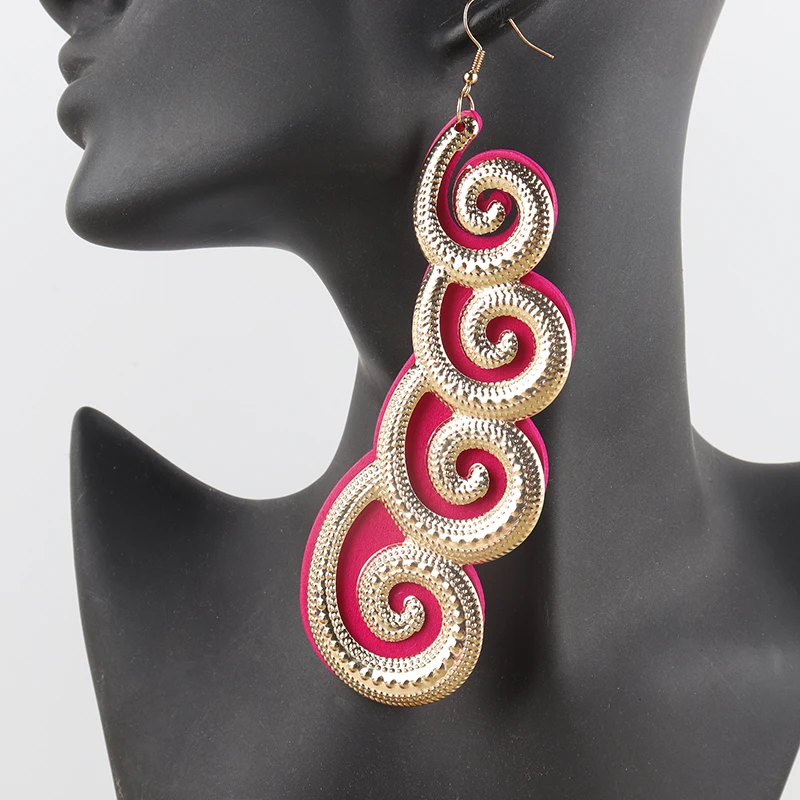 New exaggerated spiral long alloy earrings 4.9 inches wooden oversize gold gear cuff earings for women 2021
