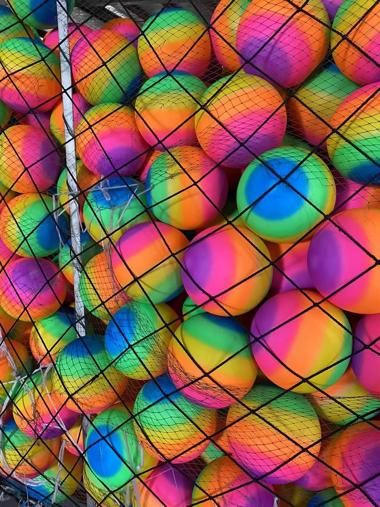 Inflatable Rainbow Patterned Bounce Ball