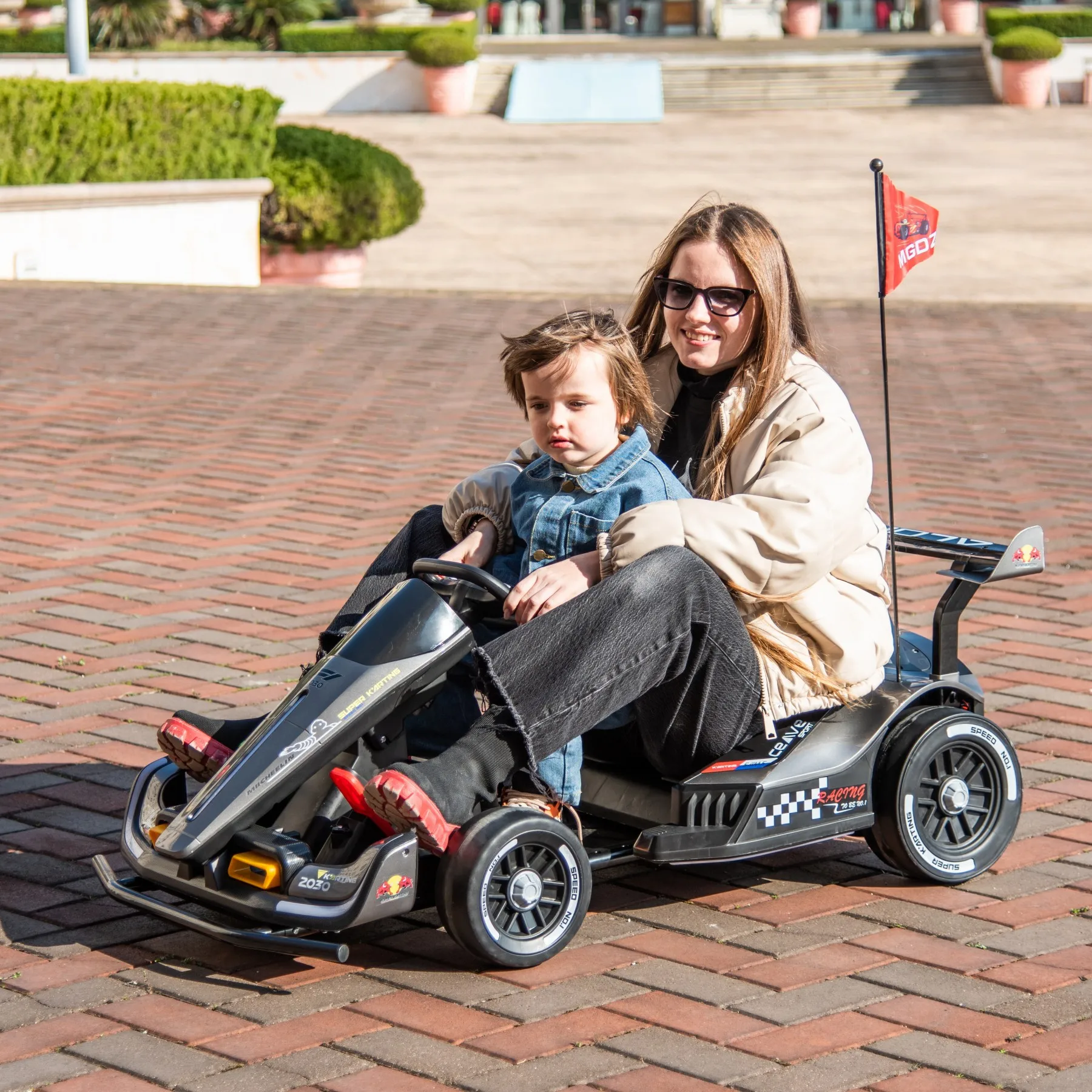 360 degree drifting 24V 10A battery dual drive electric go kart high speed drifting ride on car 24V electric go kart