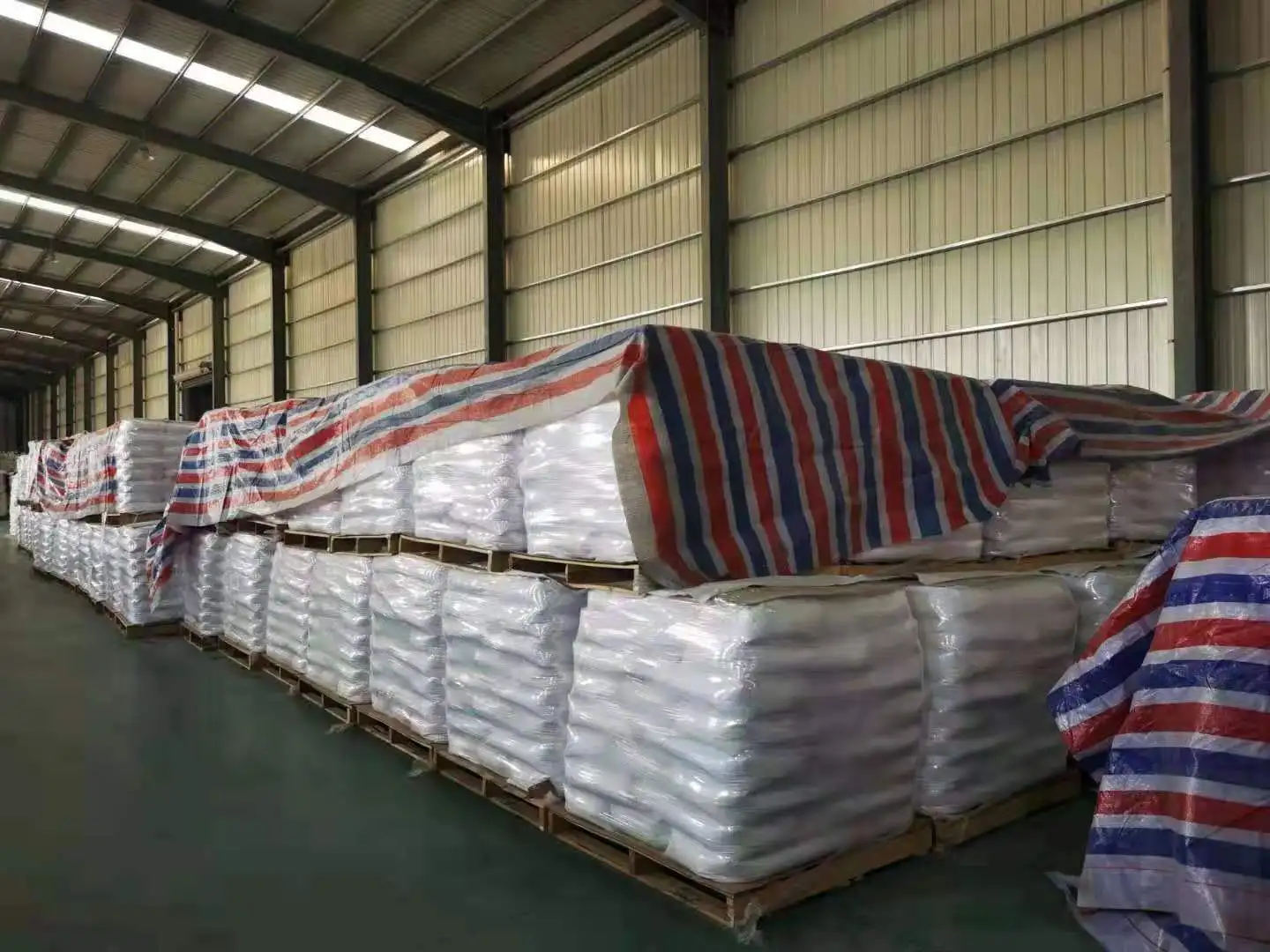 Agricultural fast release of water-soluble artificial fertilizer humic acid Fertilized Soil