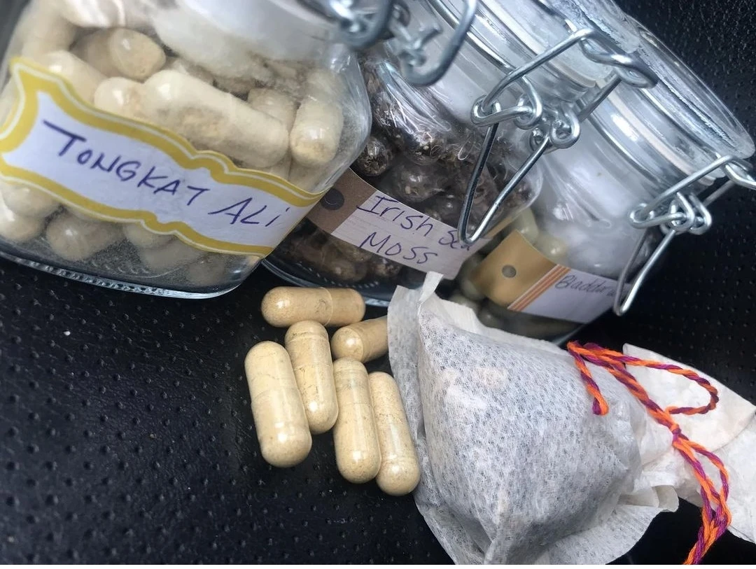 OEM ODM Private Factory Label Tongkat Ali Extract Powder Enhances Male Health Increases Intimacy with Wife Wild Cultivation