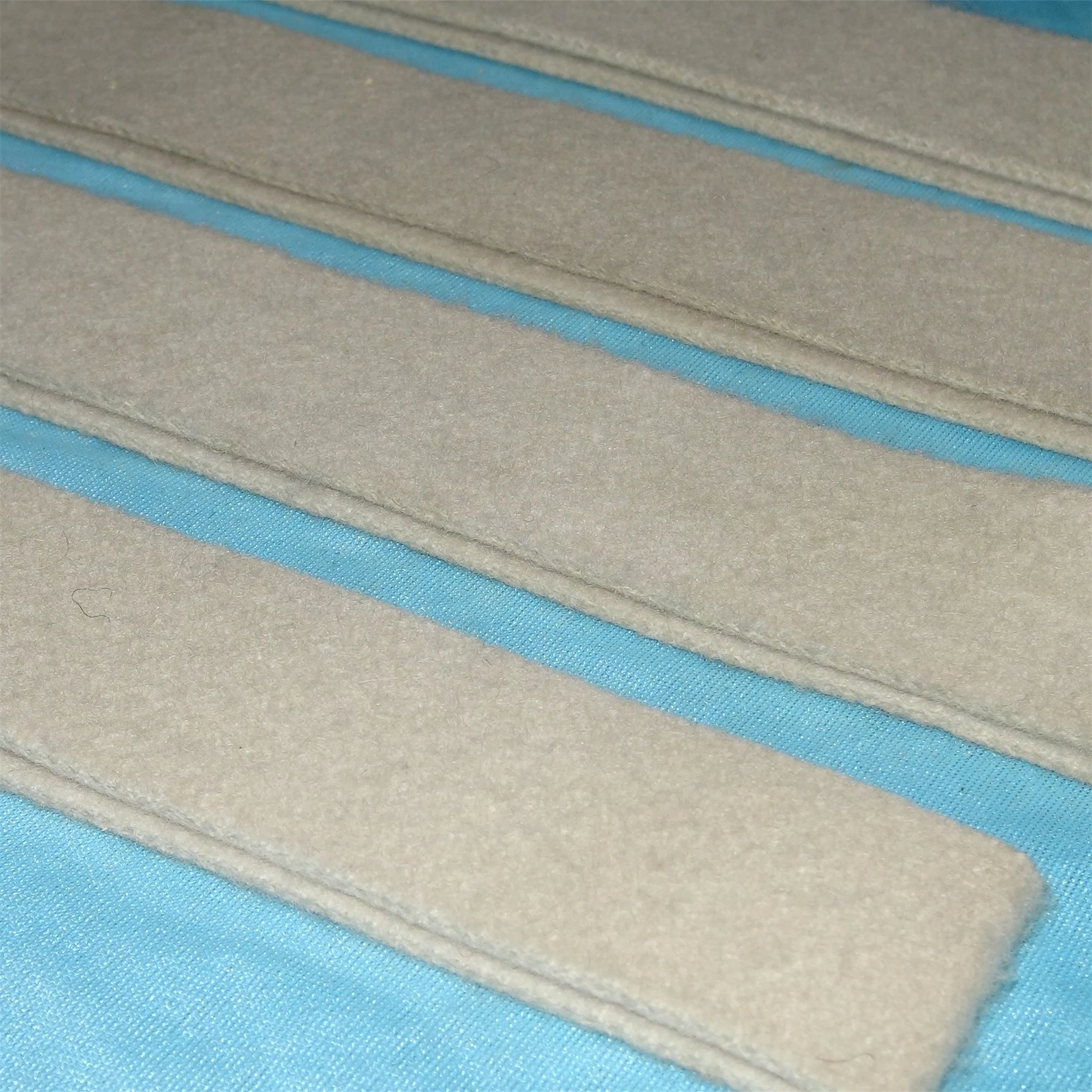 HL--135 Factory Direct Sales Clean White Wool 710*38mm Velvet Belt for Roving Frame