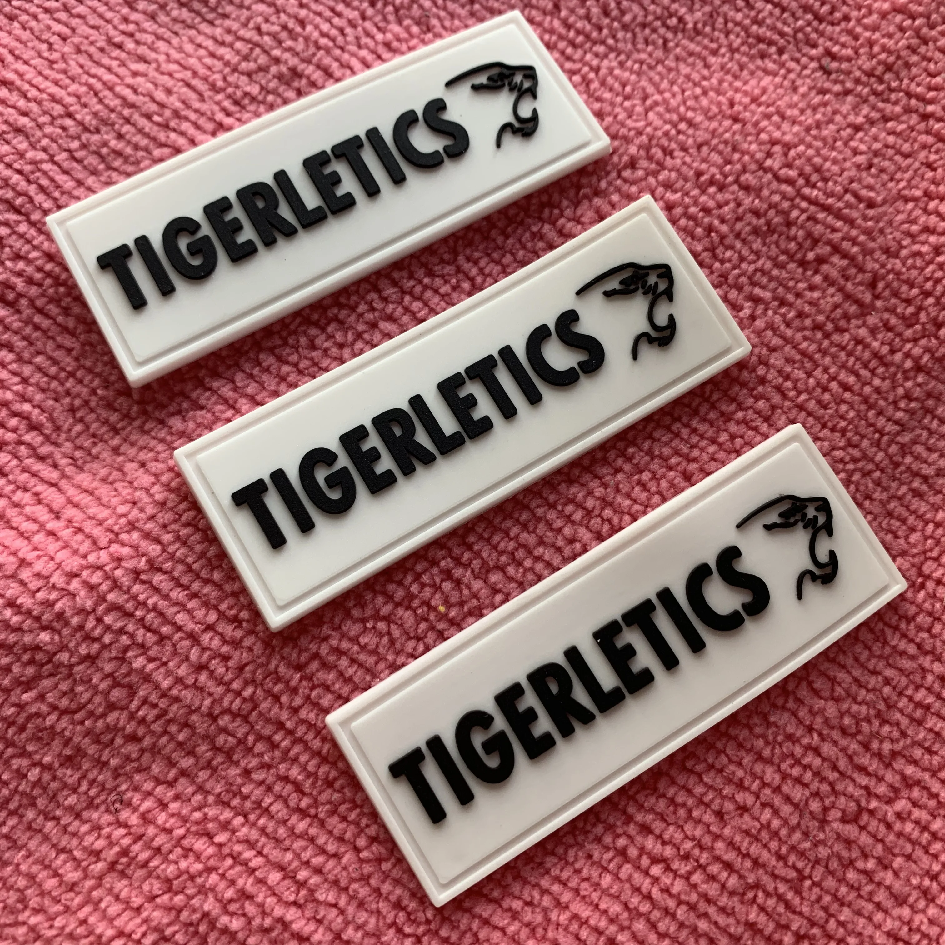 blank logo white color sewing PVC rubber label,plain design no logo silicone rubber label