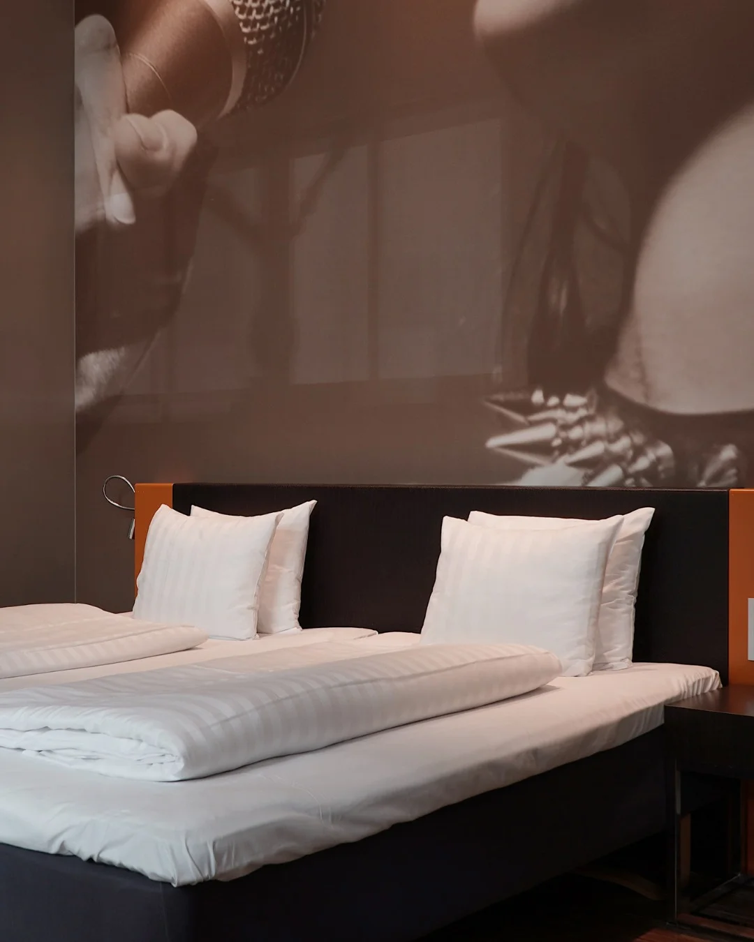 Modern Design Customized Hotel Sets Furniture Sofa Set Bedroom Bed 5 Star Hotel Bedroom Furniture