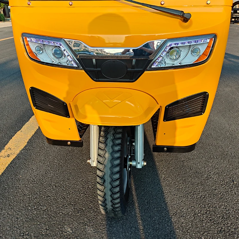 Hot Sale Passenger Tricycle 3 Wheel Tuk Tuk Rickshaw Gasoline Tricycle For Sale