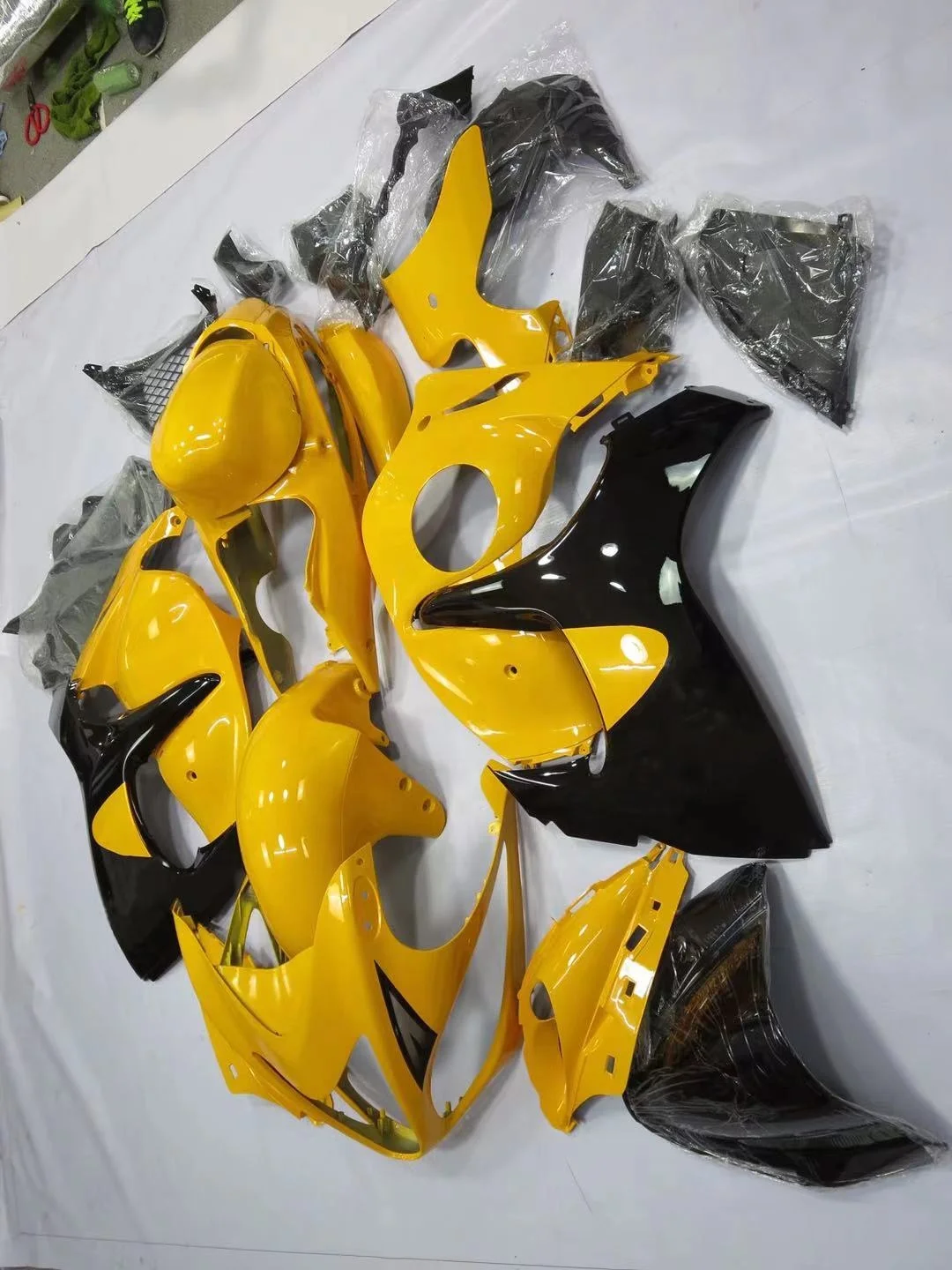 Комплект обтекателей для мотоцикла 2021 WHSC SUZUKI GSXR1300 2008-2014 комплект из АБС-пластика желтого цвета