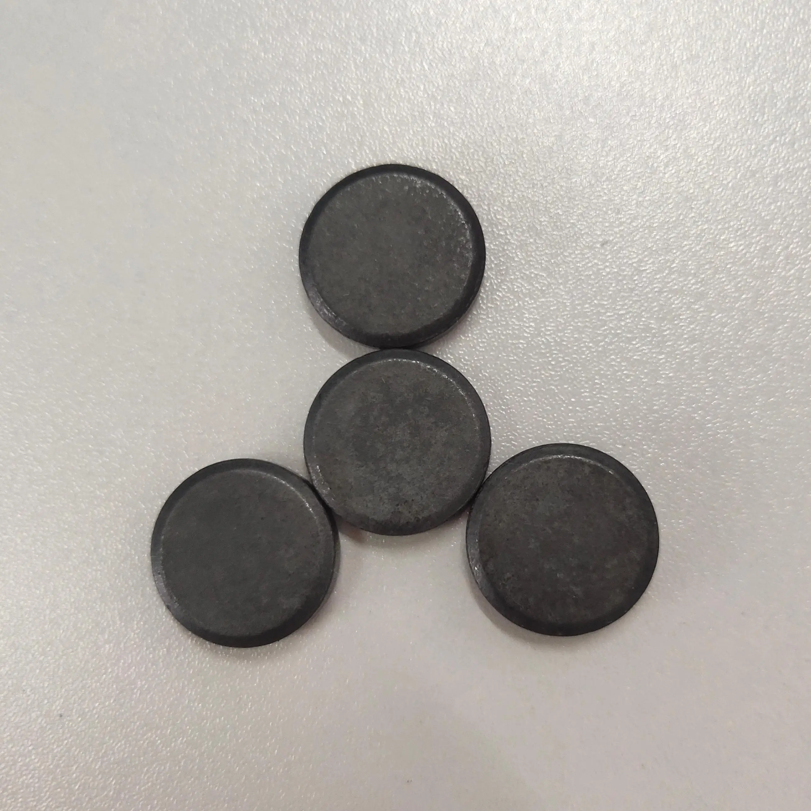 Weaker Isotropic Ferrite Magnet Cylinder Diameter 17.5X4mm Small Black Round Magnet 18x3mm De Ferrita Circulares Discos