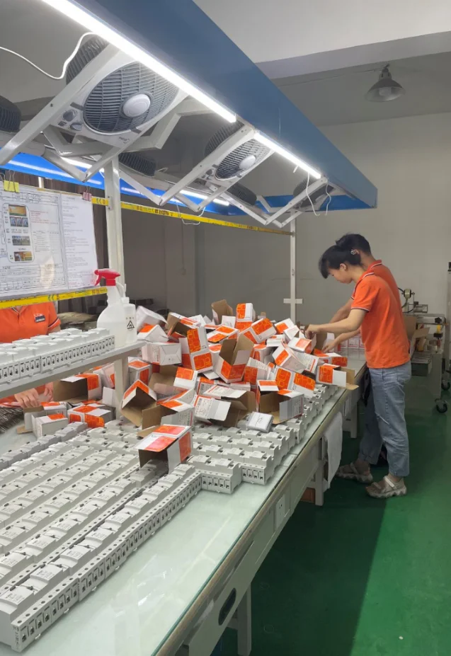 ETEK  SPD DC 500V 800V 1000V 2P DC1000V 20KA~40KA Low-voltage Arrester House din rail 2 Poles Protector