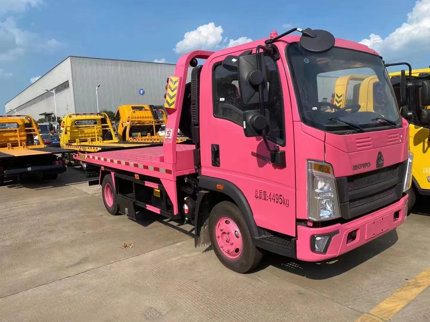 SINOTRUK HOWO 4X2 recovery tow truck HOWO 5 ton wrecker tow truck 5 ton wrecker tow truck