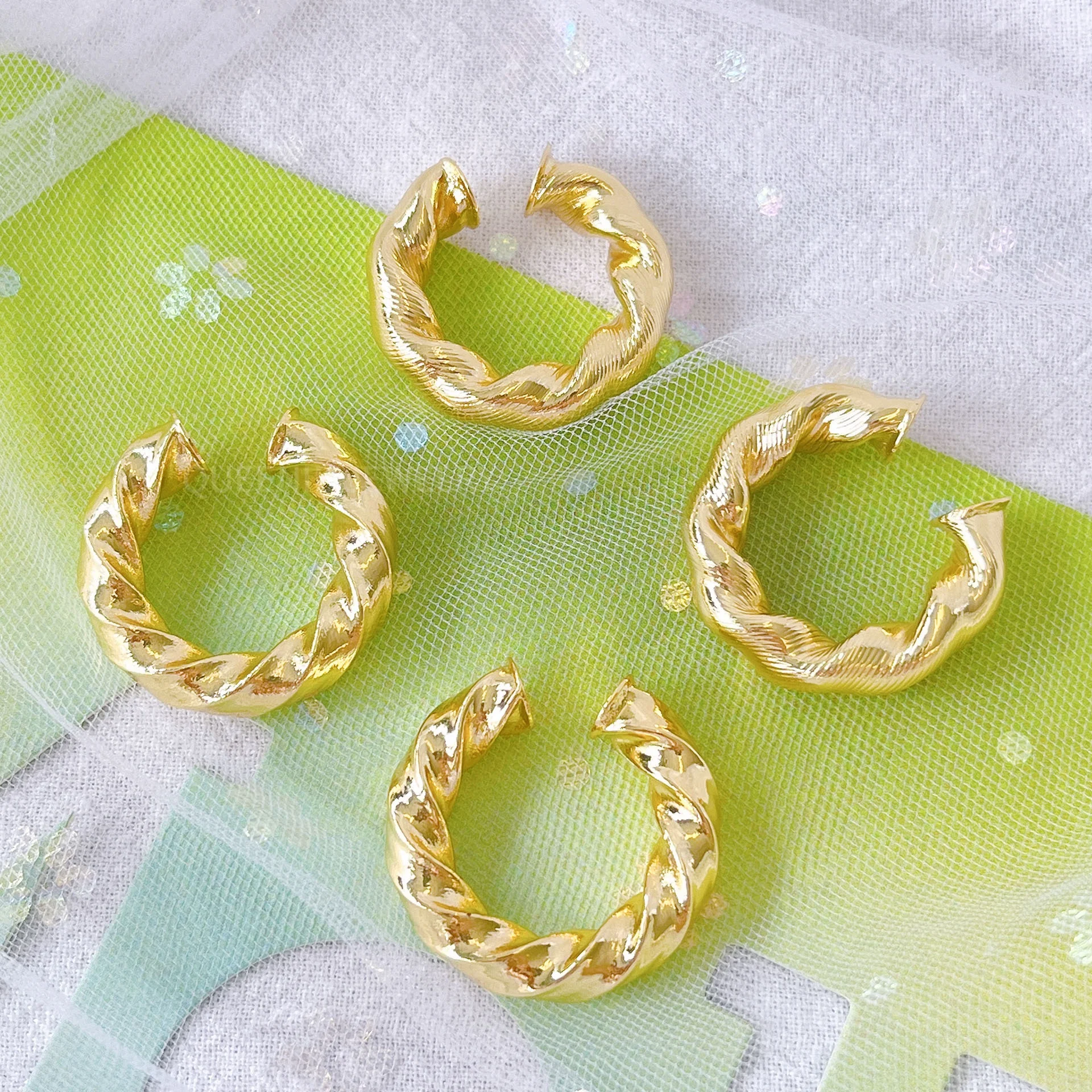 Chunky Gold Cartilage 18k Gold Plated Thick Hollow Hoop Earrings Wide Tube Chunky Ear Cuff for Women