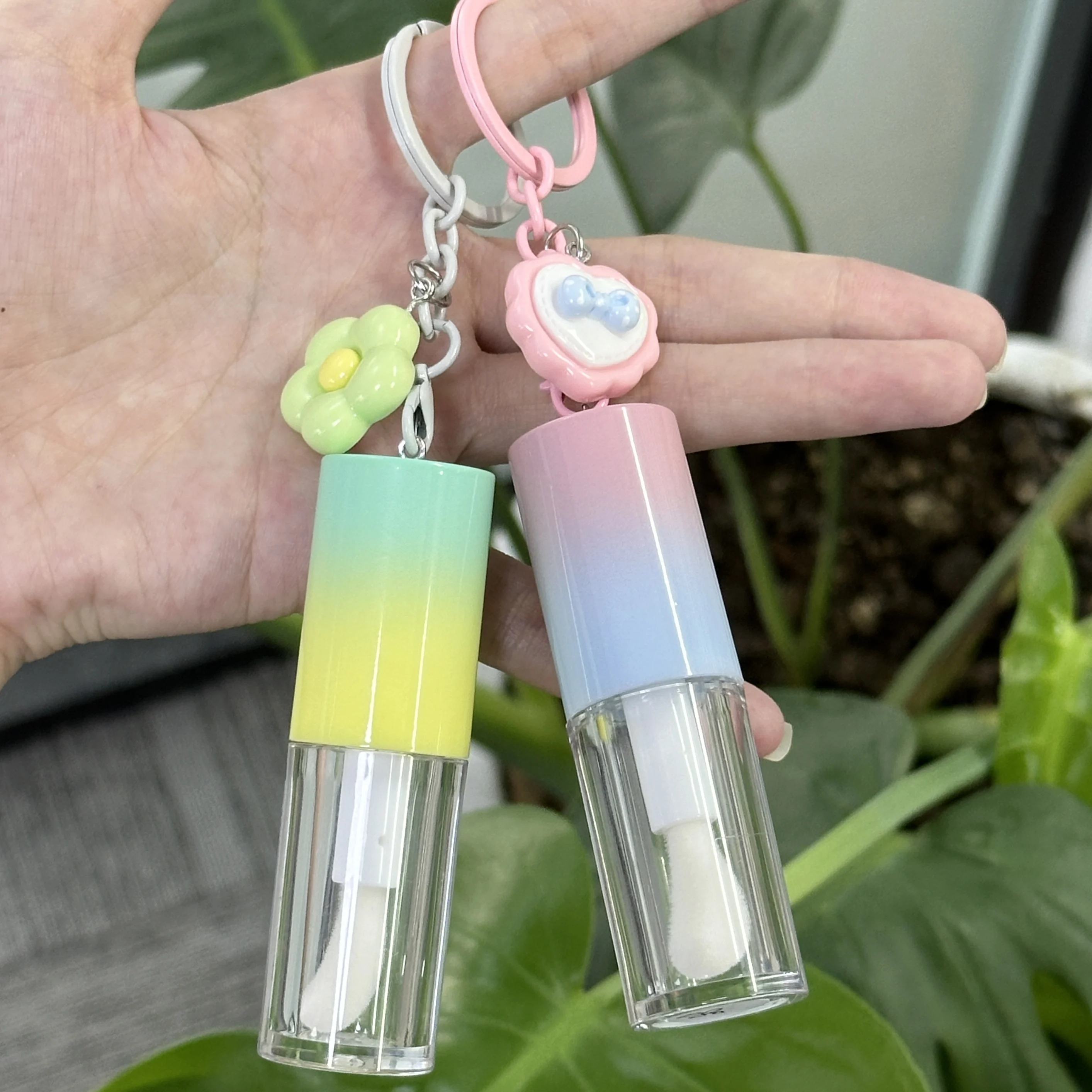 Empty 6ml Big Brush Doe Foot Lip Gloss Tube Container Stock Sale Pink Cosmetic Packaging Plastic Lip Gloss  lip oil tubes