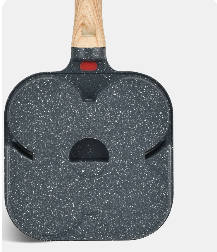 Non-stick Frying Pot Pan 3 Holes Steak Egg Pancake Thickened Omelet Pan Wooden Handle Pan For Kitchen Utensils