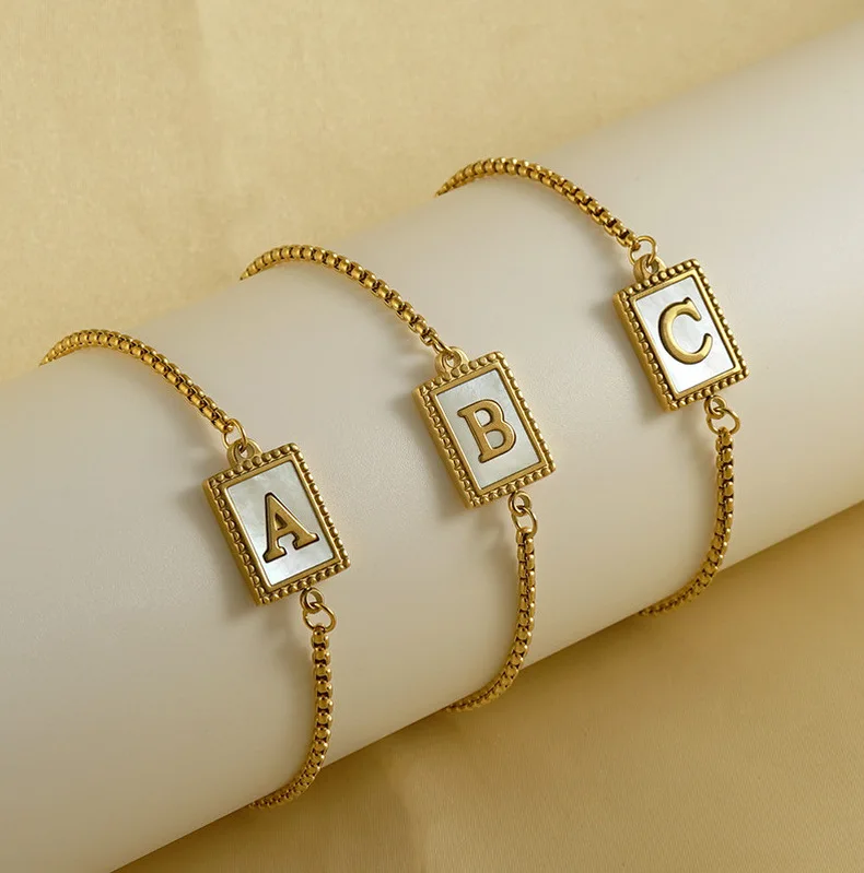 New fashion popular shell patch 18k gold plated stainless steel 26 letter bracelet gift