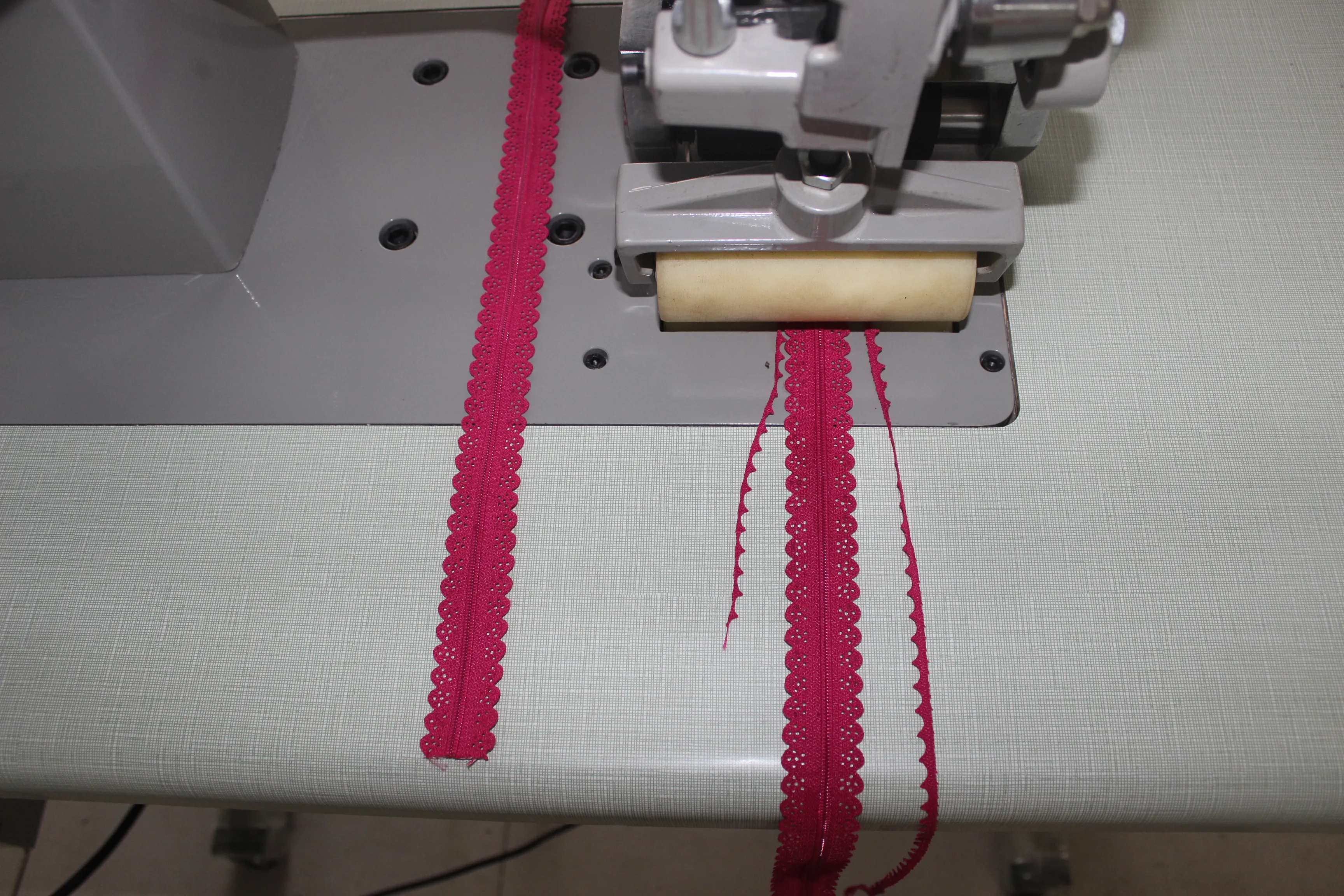 Changzhou Product Lace Tablecloth CE Certificate encaje de ultrasonidos maquina de coser lace making machine ultrasonic sewing