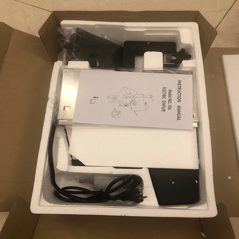 Riding paper sheet saddle electric heavy duty stapler machine