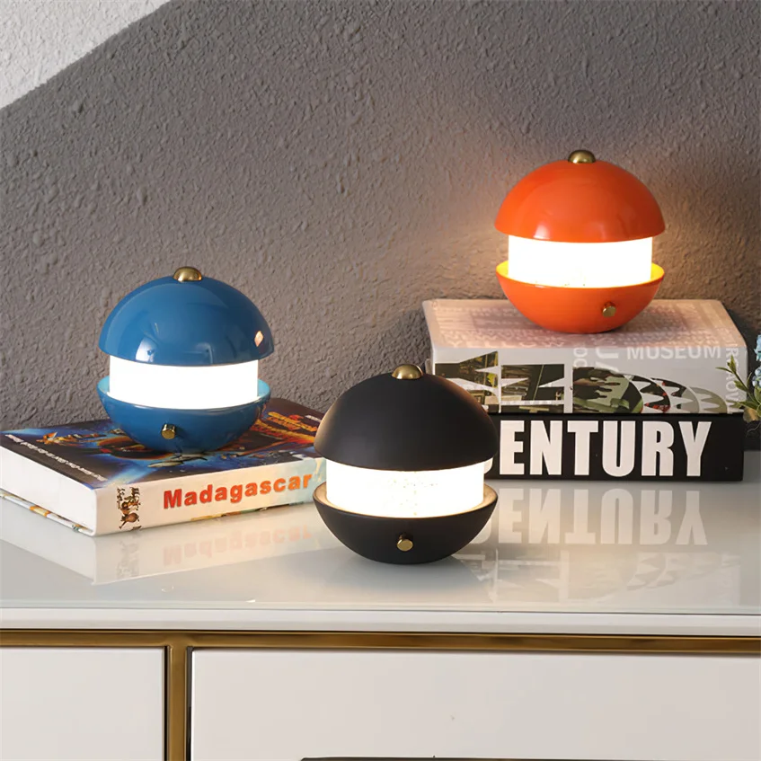 retro vintage old-fashioned rechargeable battery table lamp