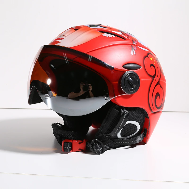 MOON Most Popular CE Certificated Custom high-quality Class Ski Helmet with visor For Snow Sports Helmet