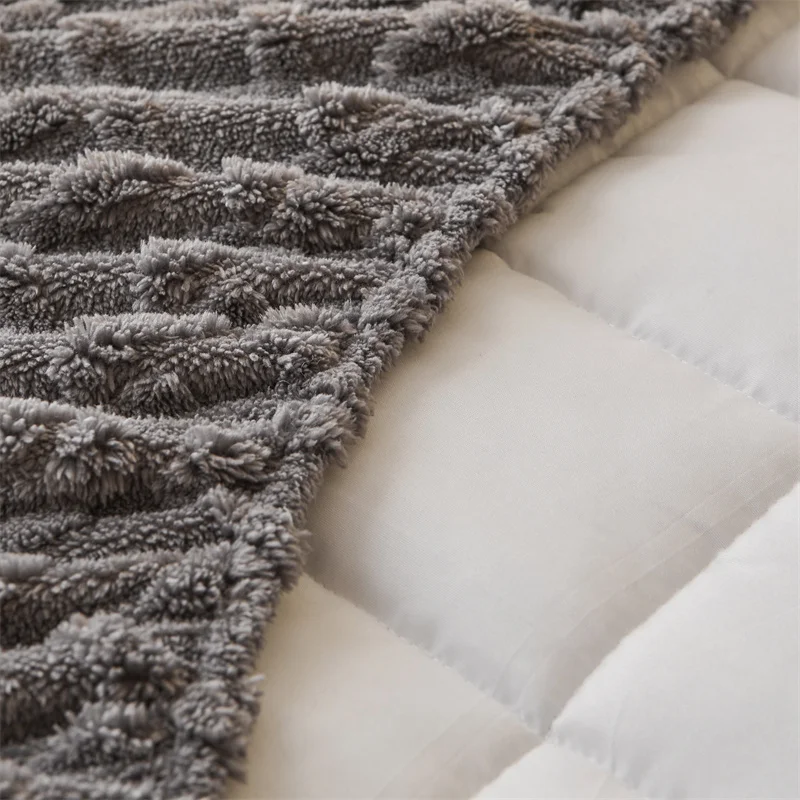 Thickened Winter Milk Velvet Quilted Mattress Cover Single Piece with Extra Plush Tafleece and Coral Fleece Protector