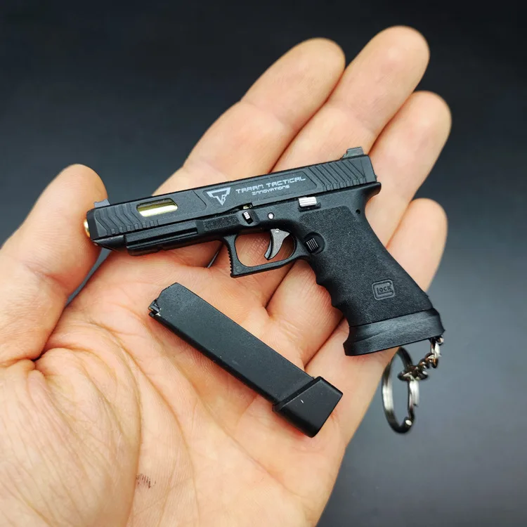 Fuya 1:3 Glock34 TTI2 Alloy Keychain Ejection Gift Pendant Pistol Gun Model Keychain
