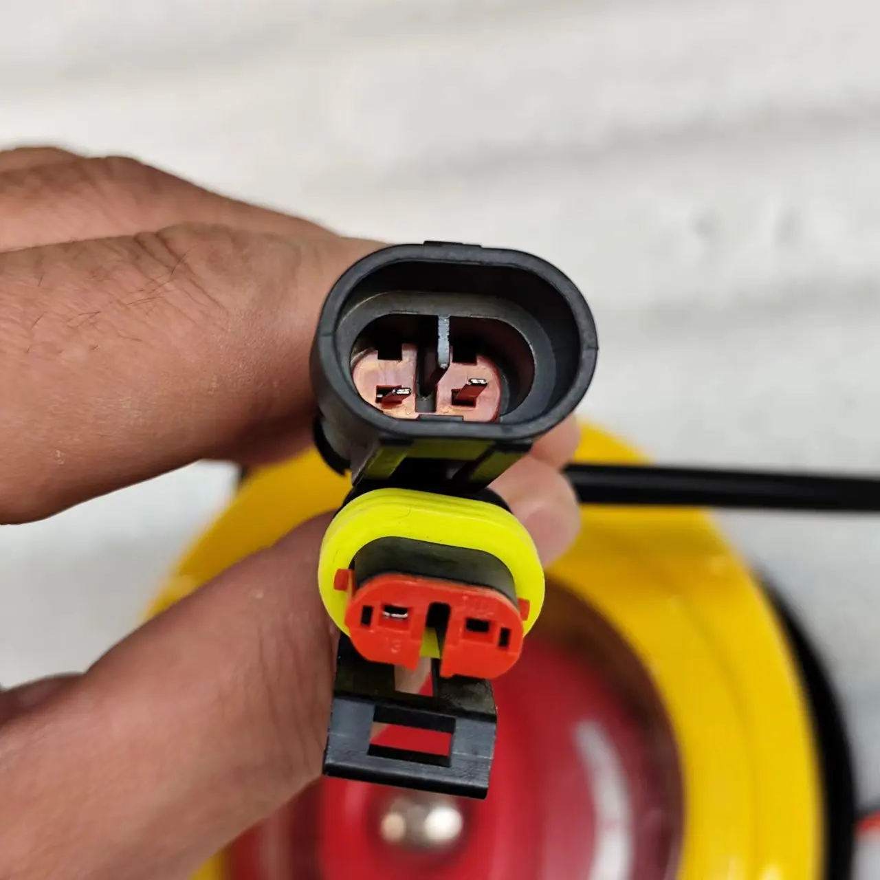 High Quality Three wires  under Yellow Emergency Valve  connect Bus Door Tool Kit for Bus Type Emergency Tools