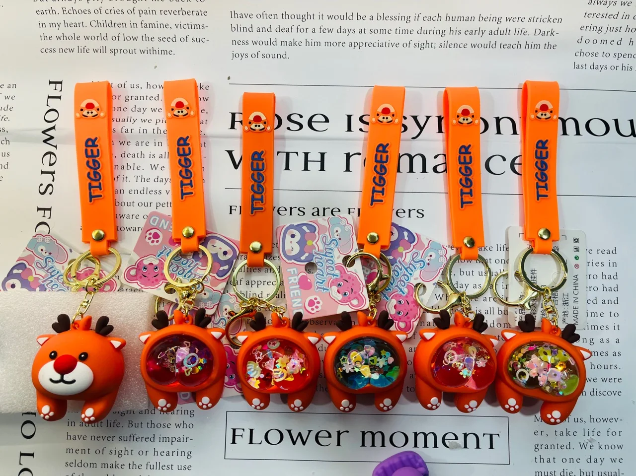 Oil Floating Fruit Strawberry bear Quicksand Ass Filled Glitter Liquid Keychain Cute Fruit Liquid Bag Key Chain Pendant for kids