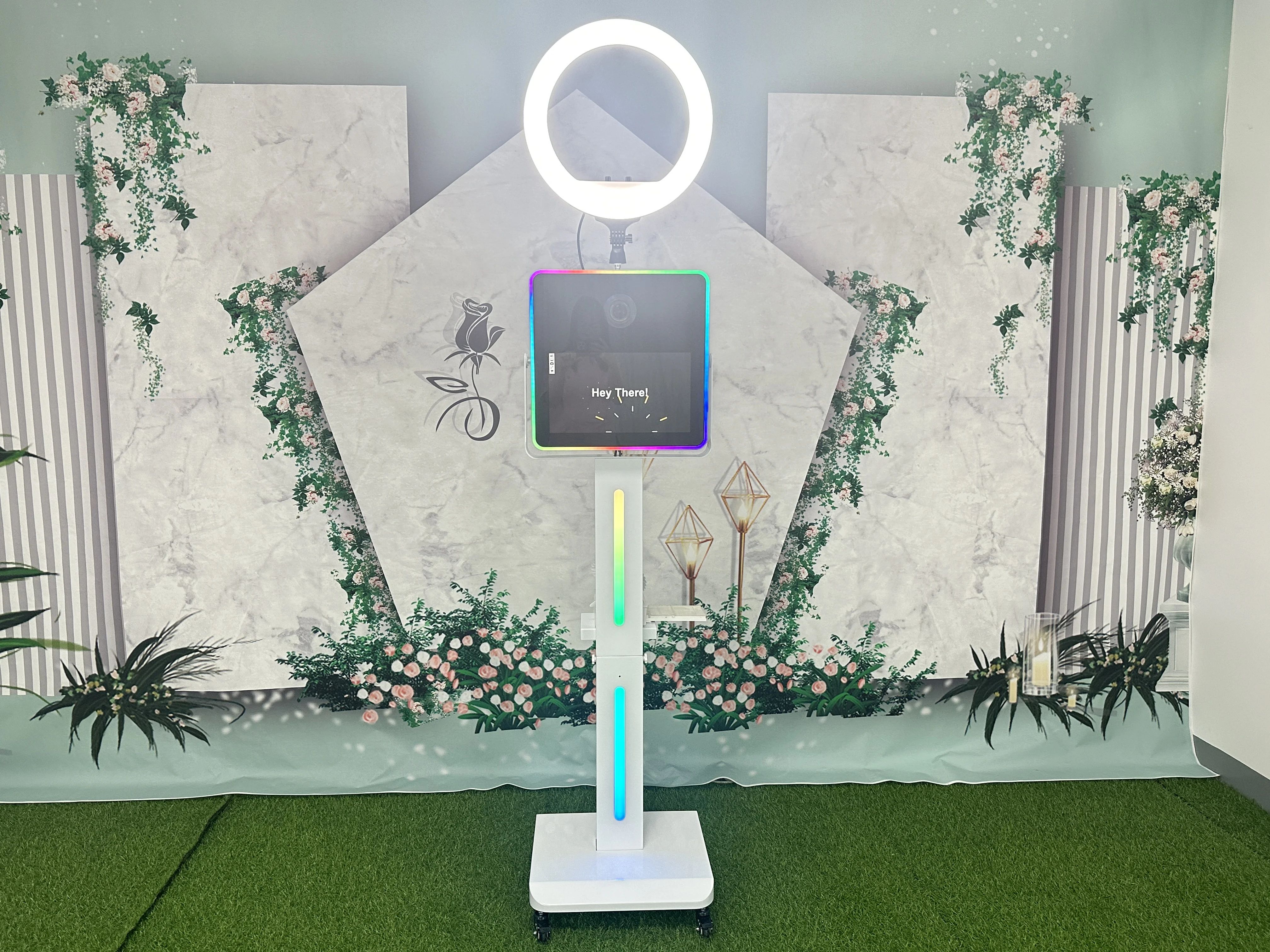 Easy Set Up Split Led Light Stand Photobooth Shell Wedding Party Selfie 15.6 Inch Touch Screen DSLR Photo Booth