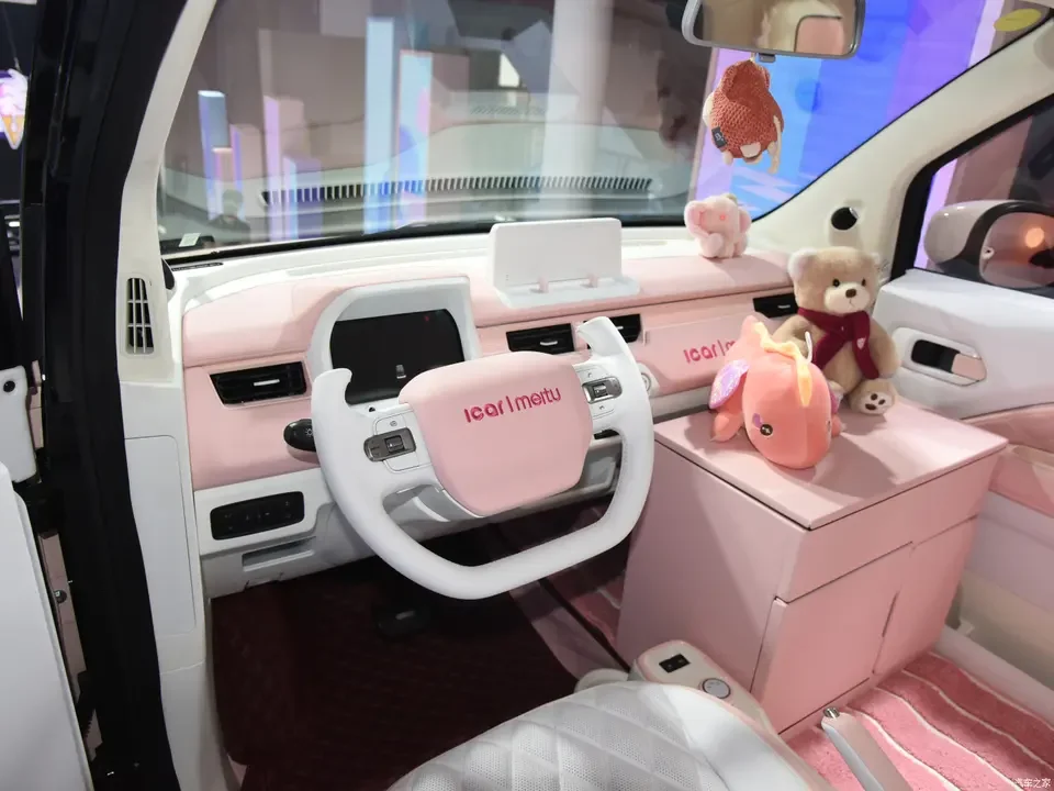 2023 China Ev Chery QQ ice cream 3-door 4-seater Cheapest Ev Car Electric New Energy Vehicles Cars New Energy