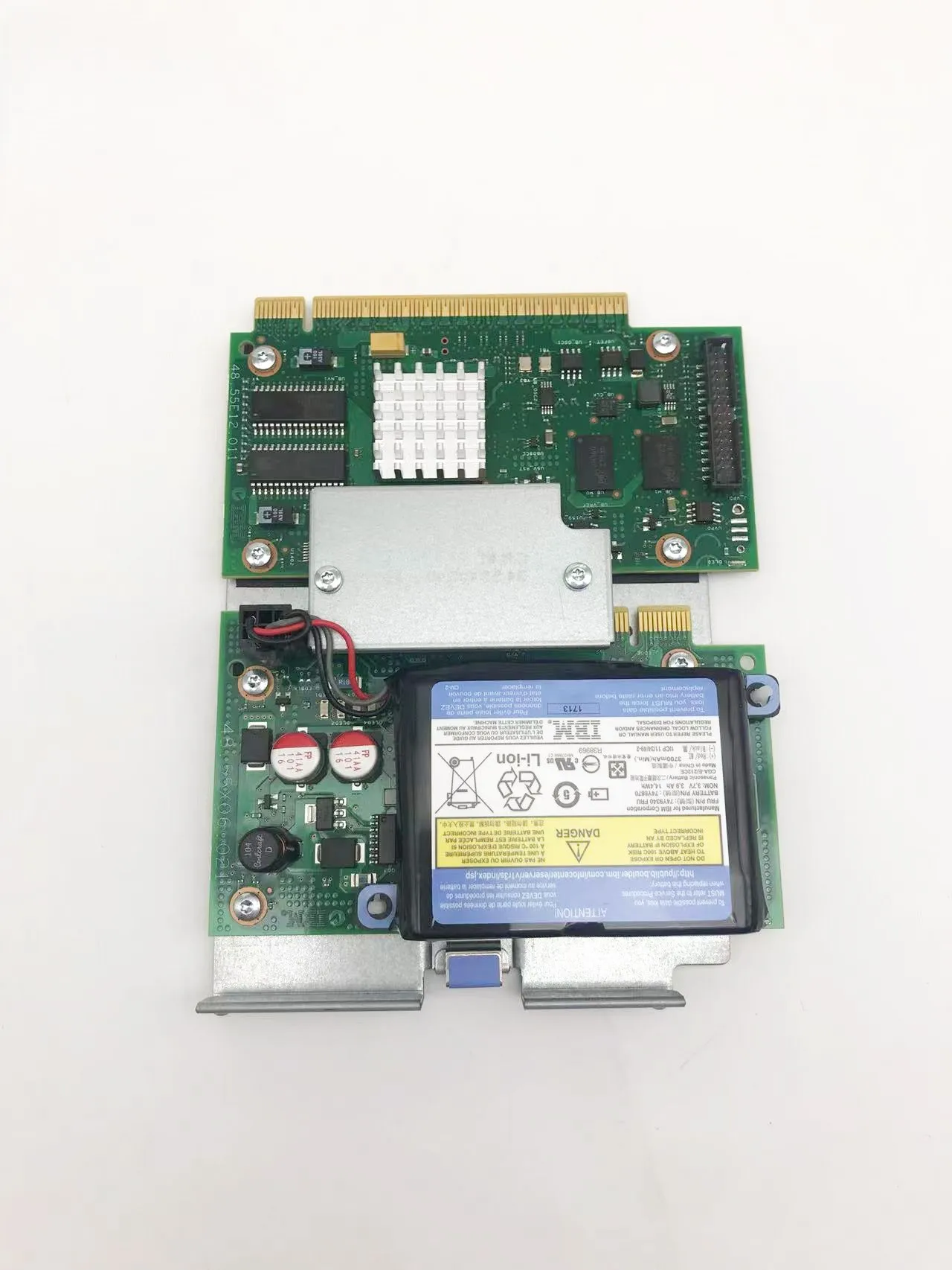 00E0665 D77569 PCI-E SAS 3Gb RAID контроллер хранения CCIN 2B4C Raid карта для серверной проводной продукции в наличии