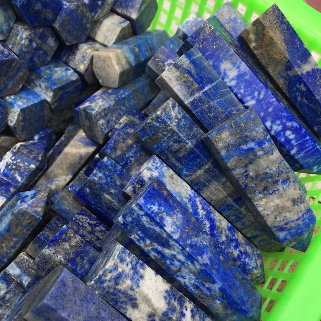 Wholesale healing natural lapis quartz crystal column/point wedding souvenirs for guests
